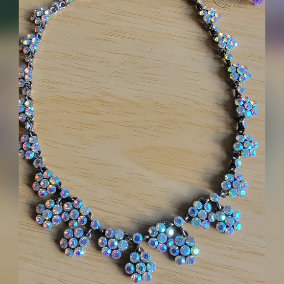 Vintage Elegant Floral Statement Crystal Necklace - Picture 7 of 7